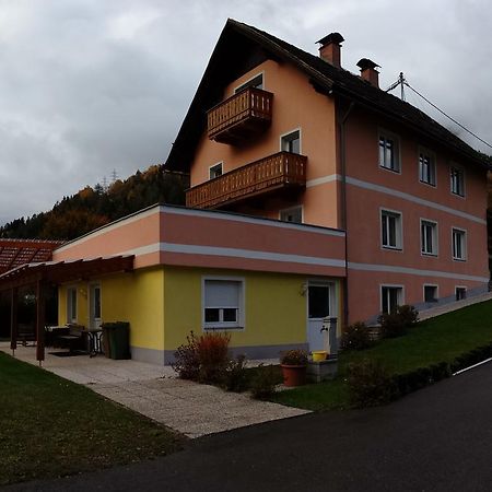 Appartementhaus Alpina Flattach Bagian luar foto
